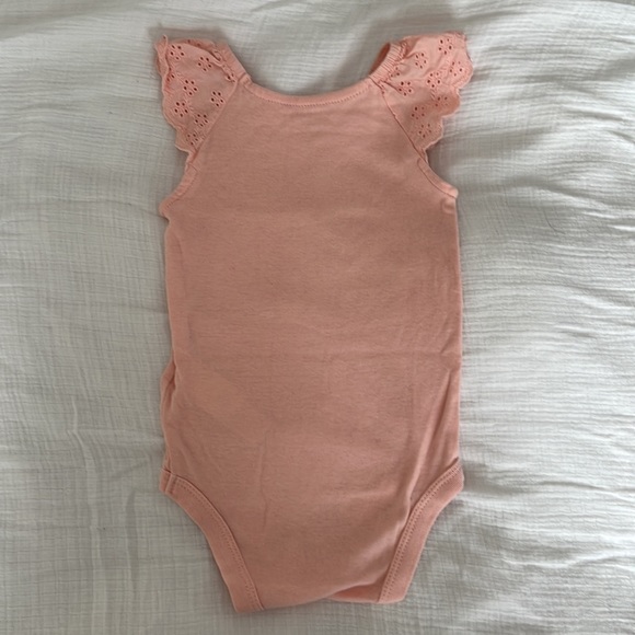 4/$20 Flutter Sleeve Bodysuit | Joe Fresh | 3-6 Months - Picture 2 of 3